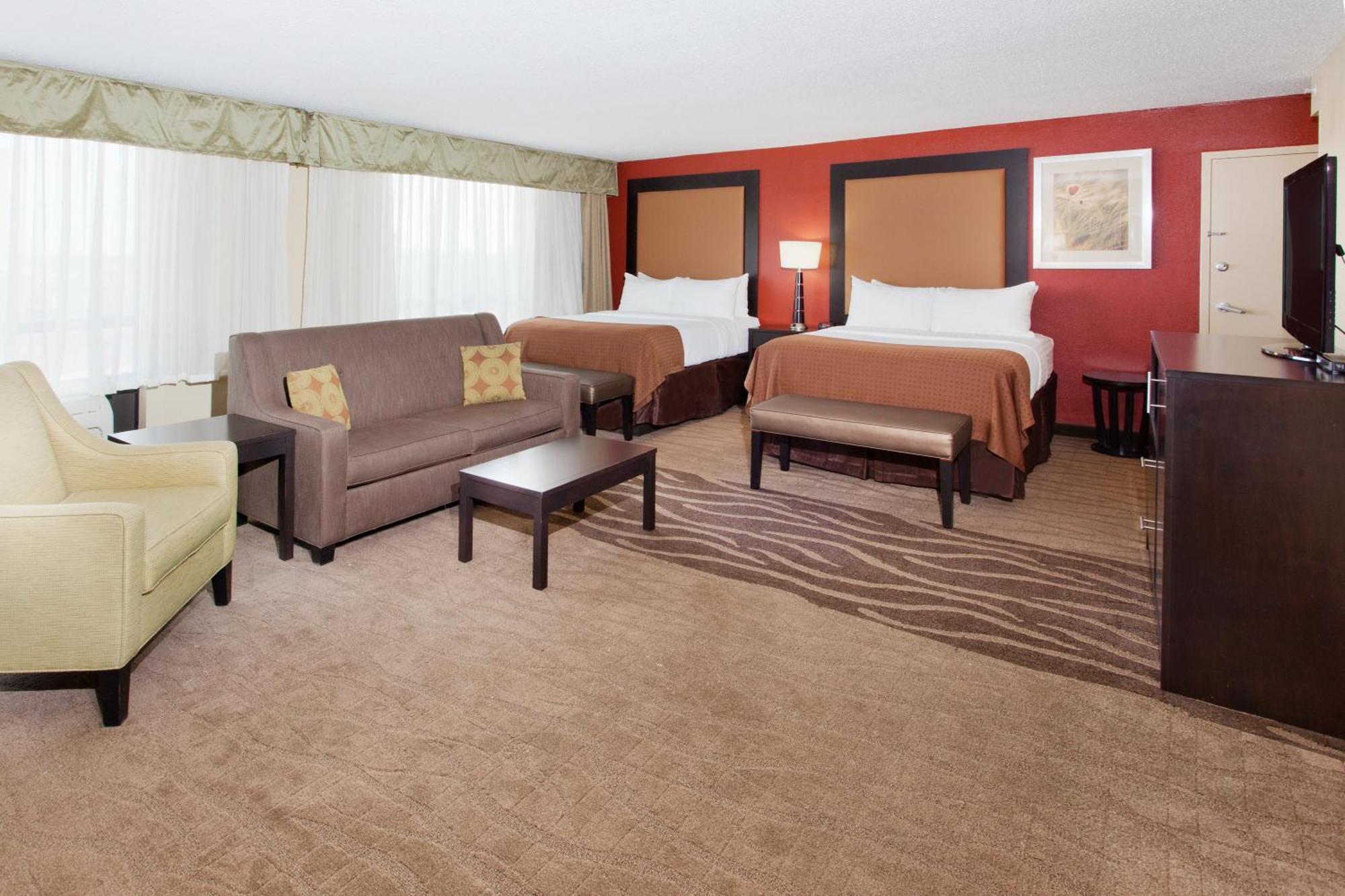 One-Bedroom Queen Suite with Two Queen Beds,578487303:JPEG
