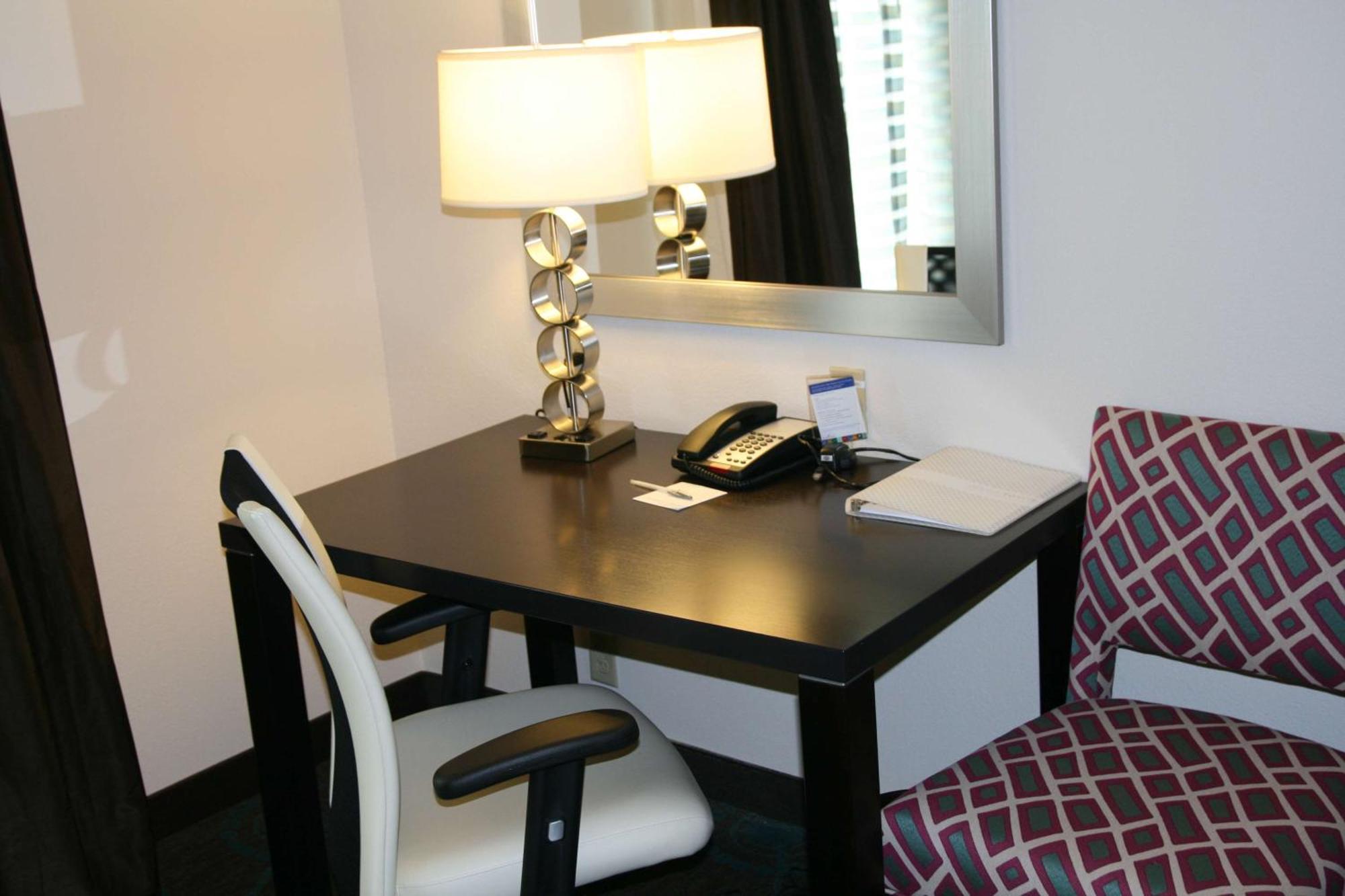 King Room King Bed Non-Smoking